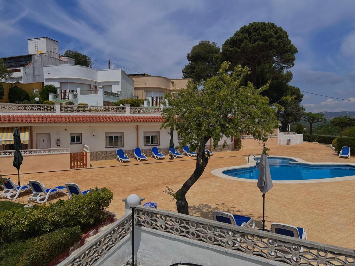 Apartamentos Famara Lloret de Mar Zewnętrze zdjęcie